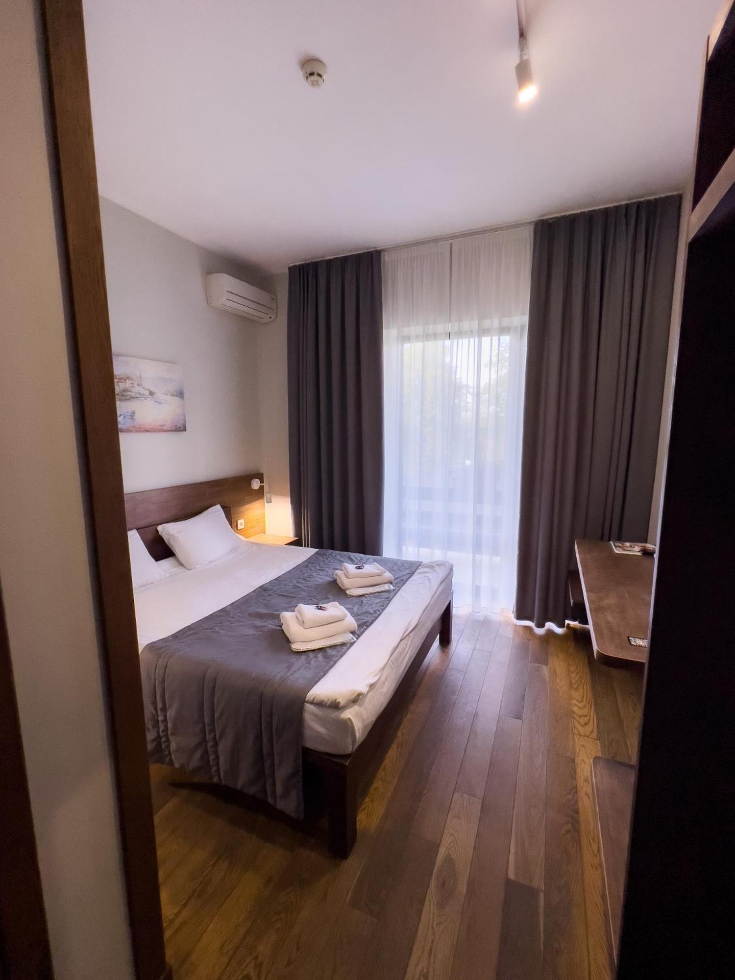 Nebos Hotel & Restaurant Ивано-Франкивск Екстериор снимка
