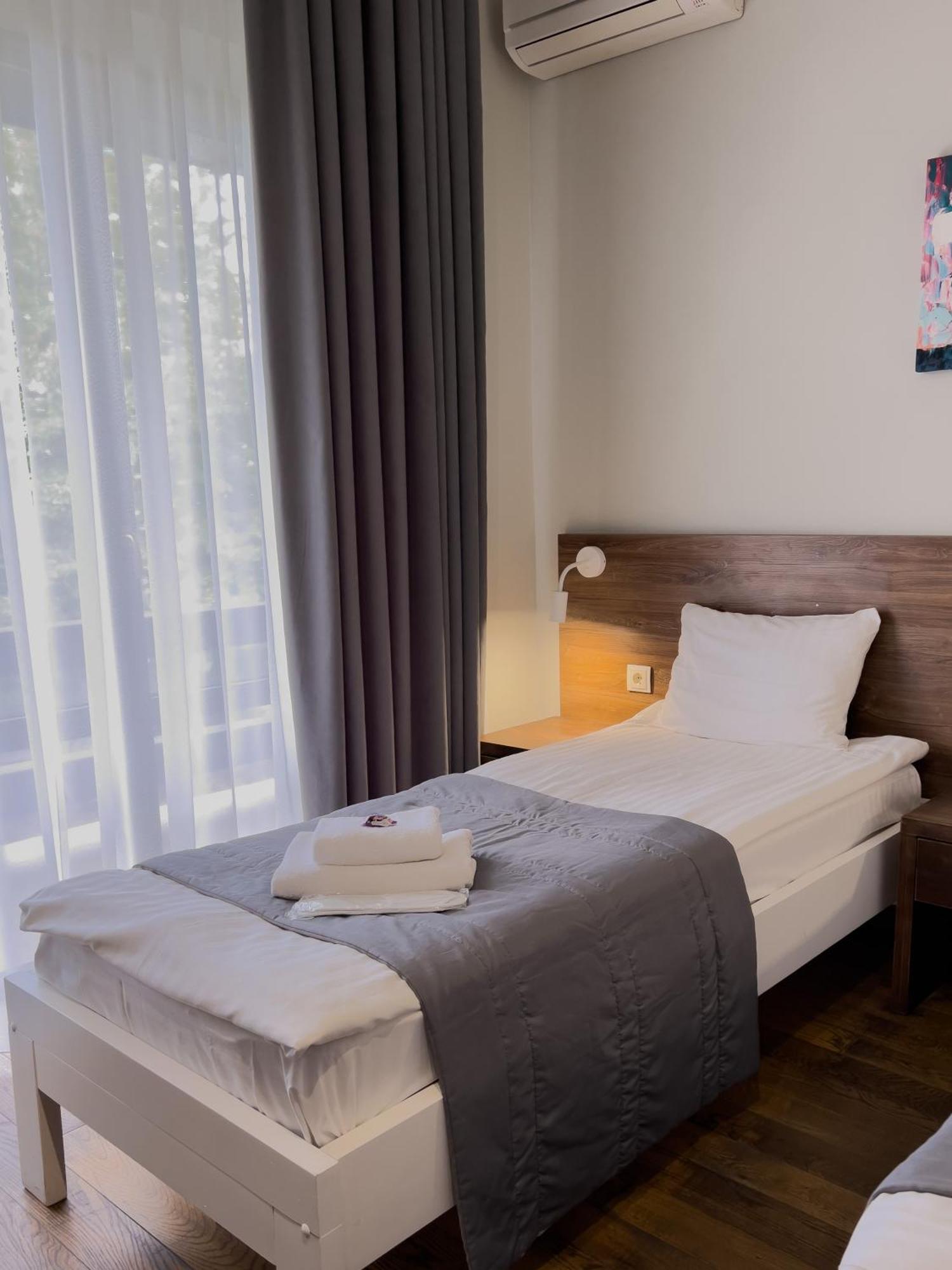Nebos Hotel & Restaurant Ивано-Франкивск Екстериор снимка